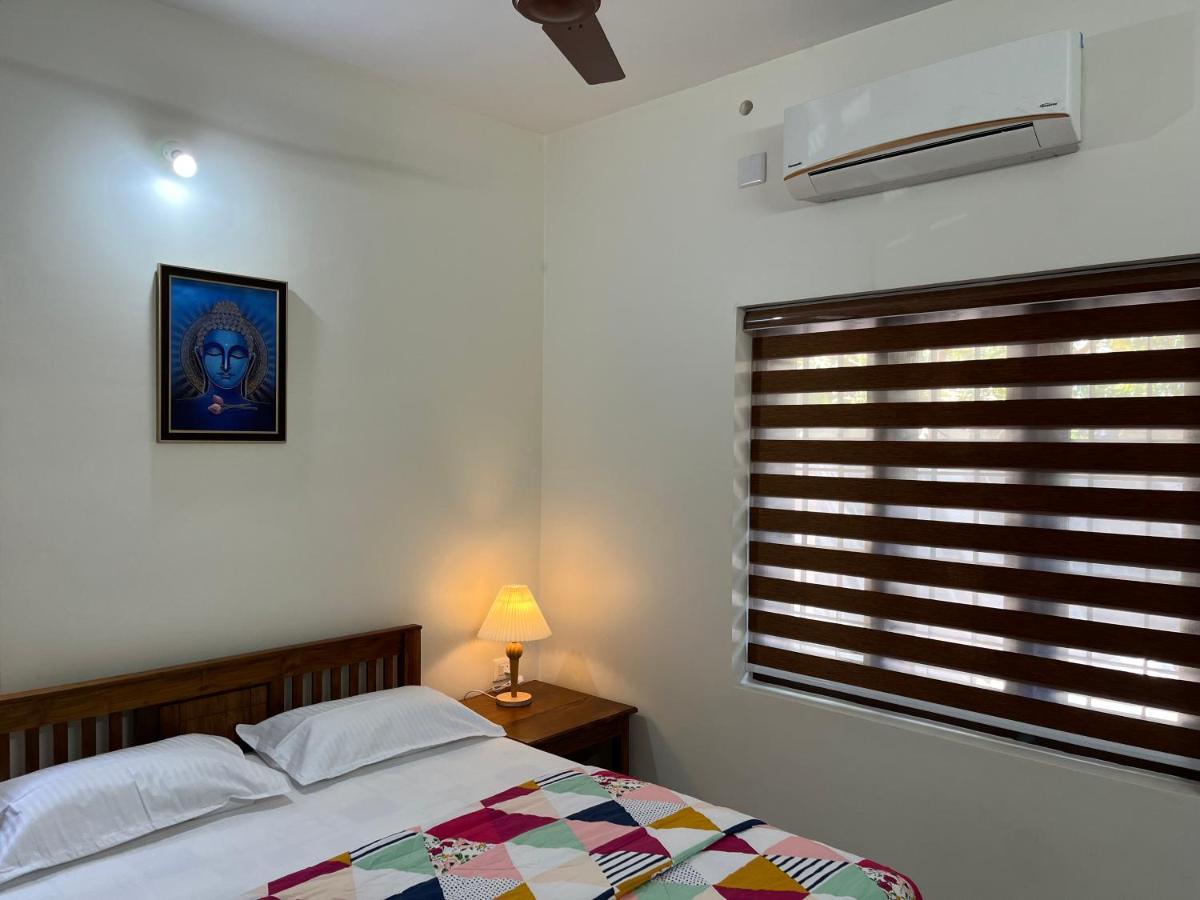 Solomon Apartments,Alappuzha Beach. Екстер'єр фото