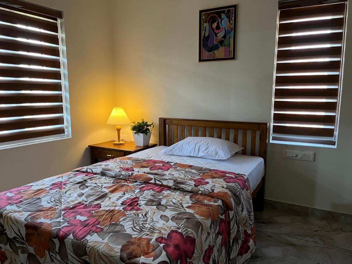 Solomon Apartments,Alappuzha Beach. Екстер'єр фото
