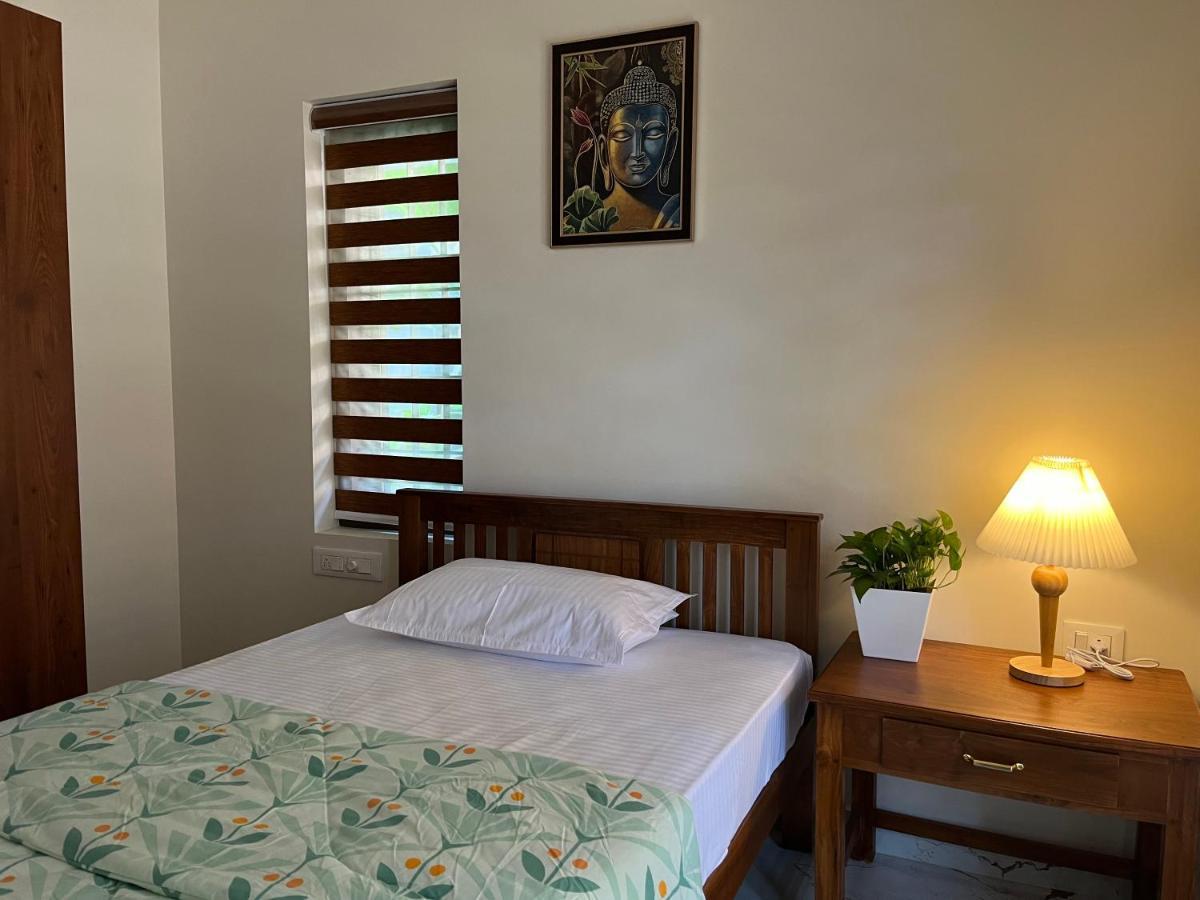 Solomon Apartments,Alappuzha Beach. Екстер'єр фото