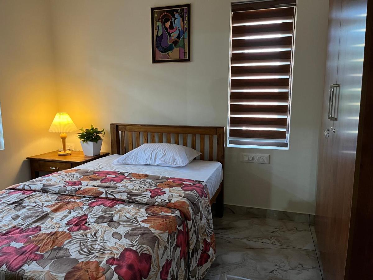 Solomon Apartments,Alappuzha Beach. Екстер'єр фото